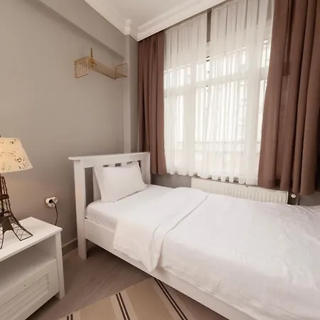 Апартаменты Cozy In Historic *